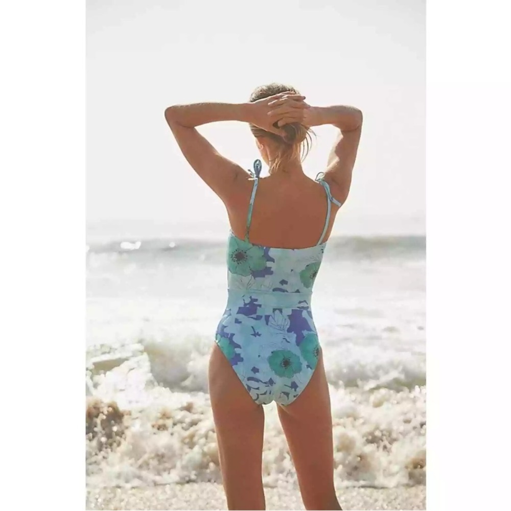 NWOT FREE PEOPLE Roopa x Beth Richards Floral One-Piece SWIMSUIT Size Medium - Picture 3 of 9